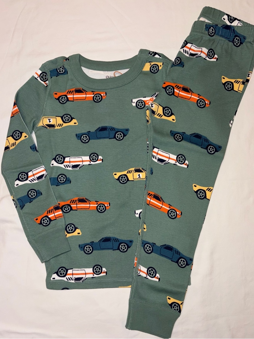 Quince pajama set featuring a vintage race car print sz 4T NWT